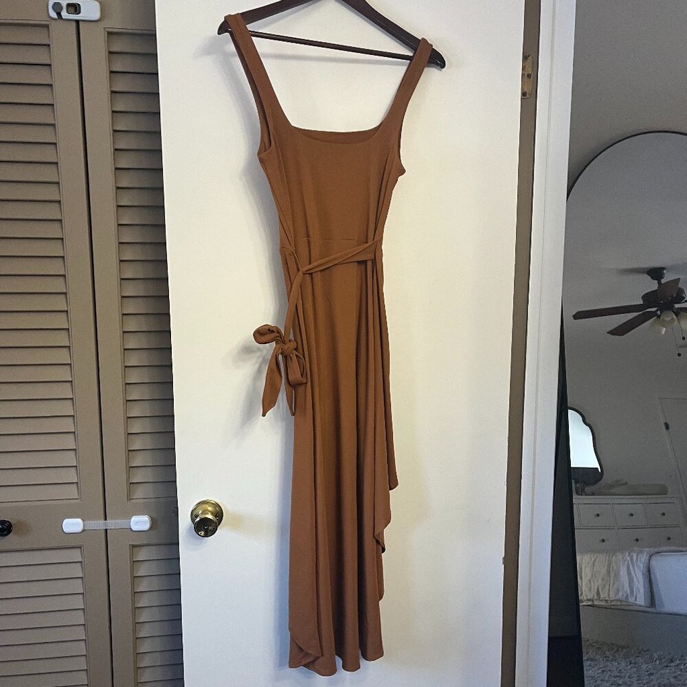 Aritzia Wilfred Saturn midi dress in Rich Chestnut Brown - Picture 5 of 8